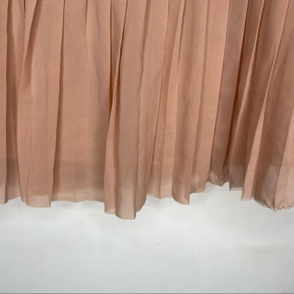 Dalia petal pink pleated skirt Size 2 - Picture 2 of 10